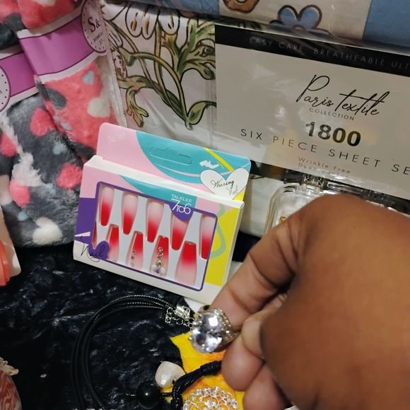 Pink Hair Clips Set - Picture 6 of 10